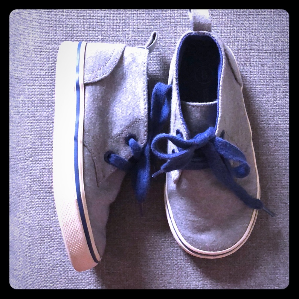 Osh Kosh high top loafers. Toddler size 8